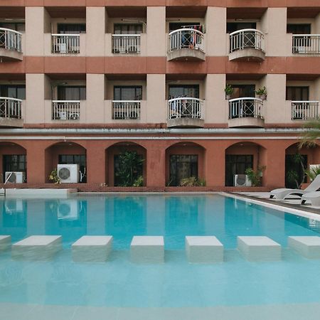 Torre Venezia Suites Quezon City Exterior foto