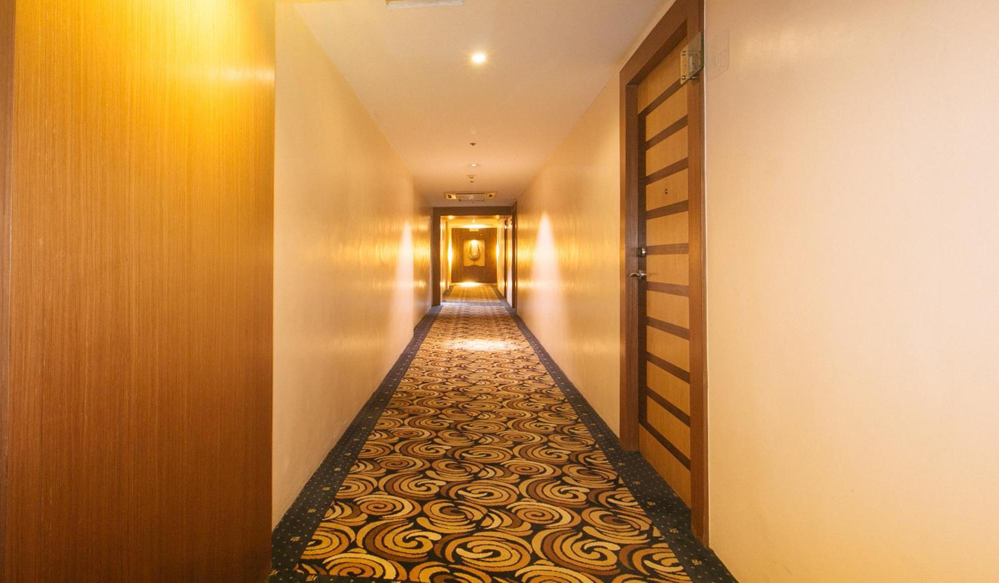 Torre Venezia Suites Quezon City Exterior foto