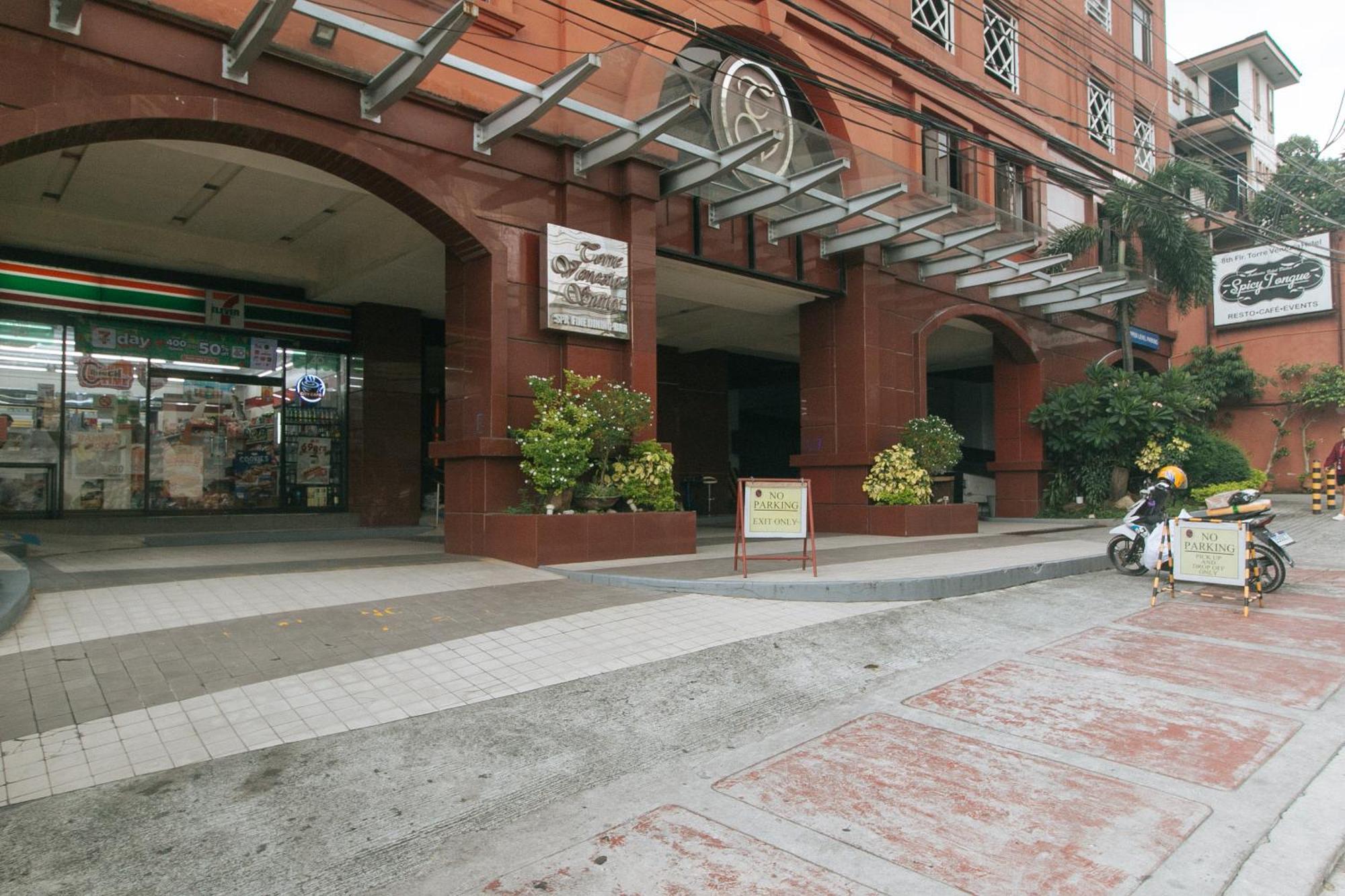 Torre Venezia Suites Quezon City Exterior foto